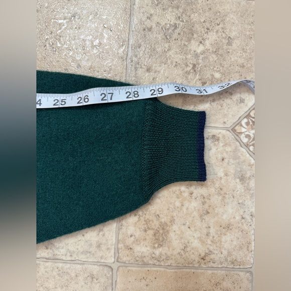 Men’s VTG Kelly Green Woolrich 3/4 Button Top Pullover Sweater Size Large - Picture 11 of 11